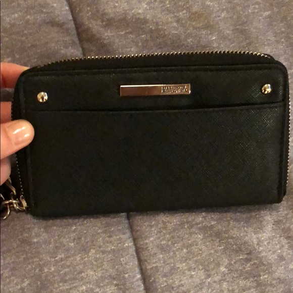KENNETH COLE wristlet phone holder - Picture 2 of 5